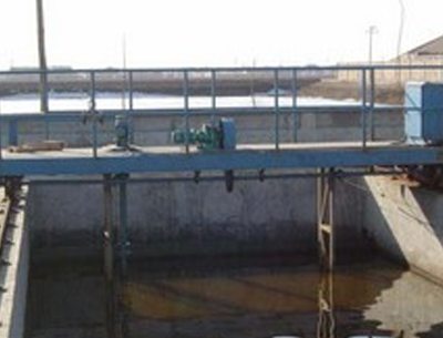 ZQ(B)GN型周(zhou)邊傳動(dong)全(半)橋(qiáo)式刮泥(ní)機